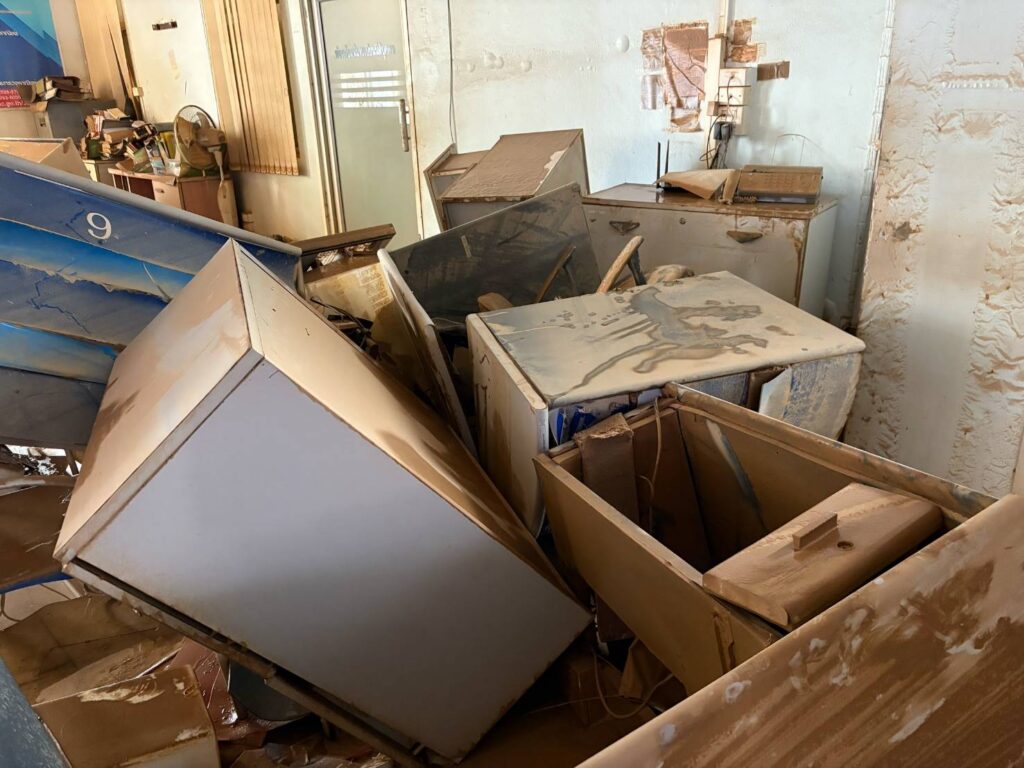 กรมทรัพย์สินทางปัญญา เร่งสำรวจผลกระทบที่เกิดขึ้นกับเกษตรกรและผู้ประกอบการ GI ใน 11 จังหวัดพร้อมเปิดมาตรการช่วยเหลือดูแลหลังน้ำลด มุ่งบรรเทาภาระด้านการเงิน กระตุ้นตลาด ฟื้นฟูแหล่งผลิตสินค้า หวังคืนชีพเศรษฐกิจชุมชน GI ให้สามารถกลับมาเดินหน้าได้อย่างมั่นคงโดยเร็ว