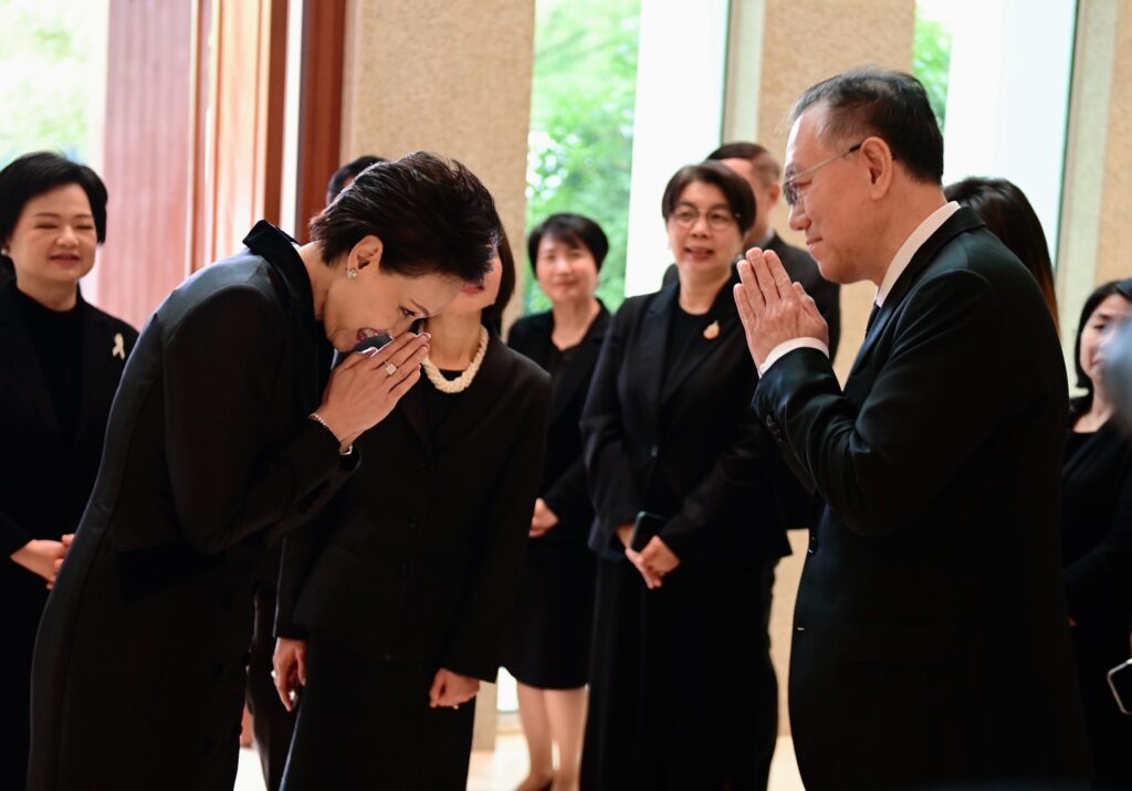 ศุภจี”สั่งทูตพาณิชย์จีน 9 แห่ง ถอดรหัสแผนพัฒนา 5 ปีจีน หาช่องเจาะตลาดสินค้าไทยทำ พร้อมทำ Joint Venture ร่วมผลิตสินค้า ศุภจี”สั่งทูตพาณิชย์จีน 9 แห่ง ถอดรหัสแผนพัฒนา 5 ปีจีน หาช่องเจาะตลาดสินค้าไทยทำ พร้อมทำ Joint Venture ร่วมผลิตสินค้า