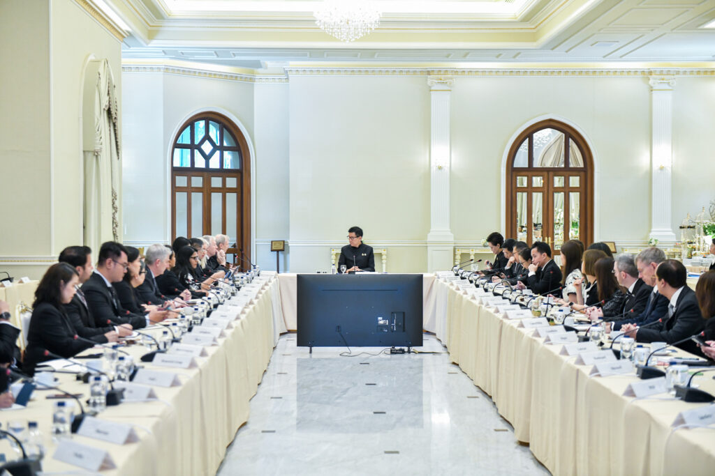 พาณิชย์ ยืนยันเดินหน้าการเจรจาการค้ากับสหรัฐฯ แม้สถานการณ์ความขัดแย้งไทย–กัมพูชา ชี้ ไม่กระทบความสัมพันธ์ทางเศรษฐกิจ  