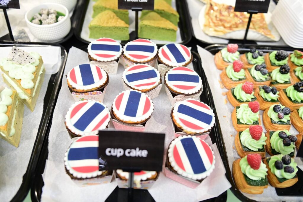 “พาณิชย์ไทย” ลุย Hypermarket ใหญ่ซาอุดีฯ เปิดงาน Thailand Halal Food Festival 2025 ปูทางเพิ่มสินค้าไทยสู่มือผู้บริโภคตะวันออกกลาง “พาณิชย์ไทย” ลุย Hypermarket ใหญ่ซาอุดีฯ เปิดงาน Thailand Halal Food Festival 2025 ปูทางเพิ่มสินค้าไทยสู่มือผู้บริโภคตะวันออกกลาง