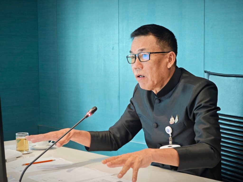 สว. ผ่าทางตันน้ำท่วมภาคกลาง! บี้งบด่วนลอก "ท่าจีน" ชู 9 แผนเชิงรุกทำชาวบ้านยิ้มได้! สว. ผ่าทางตันน้ำท่วมภาคกลาง! บี้งบด่วนลอก "ท่าจีน" ชู 9 แผนเชิงรุกทำชาวบ้านยิ้มได้!