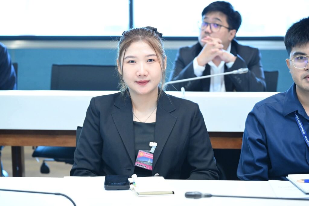 สว. ผ่าทางตันน้ำท่วมภาคกลาง! บี้งบด่วนลอก "ท่าจีน" ชู 9 แผนเชิงรุกทำชาวบ้านยิ้มได้! สว. ผ่าทางตันน้ำท่วมภาคกลาง! บี้งบด่วนลอก "ท่าจีน" ชู 9 แผนเชิงรุกทำชาวบ้านยิ้มได้!