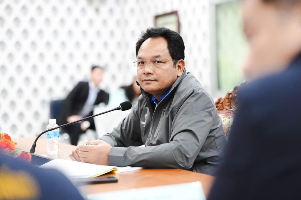 โคราชนัดส่งมอบสนาม 14 ม.ค. รับศึกอาเซียนพาราเกมส์ ลุ้นกัมพูชาส่งทีมสมทบ-ติวเข้ม ‘ล่าม-อาสาสมัคร’ รับทัพนักกีฬาทะลุ 5,892 ชีวิต” โคราชนัดส่งมอบสนาม 14 ม.ค. รับศึกอาเซียนพาราเกมส์ ลุ้นกัมพูชาส่งทีมสมทบ-ติวเข้ม ‘ล่าม-อาสาสมัคร’ รับทัพนักกีฬาทะลุ 5,892 ชีวิต”