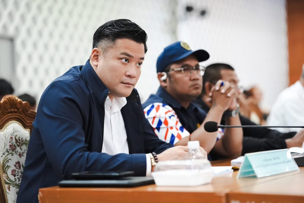 โคราชนัดส่งมอบสนาม 14 ม.ค. รับศึกอาเซียนพาราเกมส์ ลุ้นกัมพูชาส่งทีมสมทบ-ติวเข้ม ‘ล่าม-อาสาสมัคร’ รับทัพนักกีฬาทะลุ 5,892 ชีวิต” โคราชนัดส่งมอบสนาม 14 ม.ค. รับศึกอาเซียนพาราเกมส์ ลุ้นกัมพูชาส่งทีมสมทบ-ติวเข้ม ‘ล่าม-อาสาสมัคร’ รับทัพนักกีฬาทะลุ 5,892 ชีวิต”