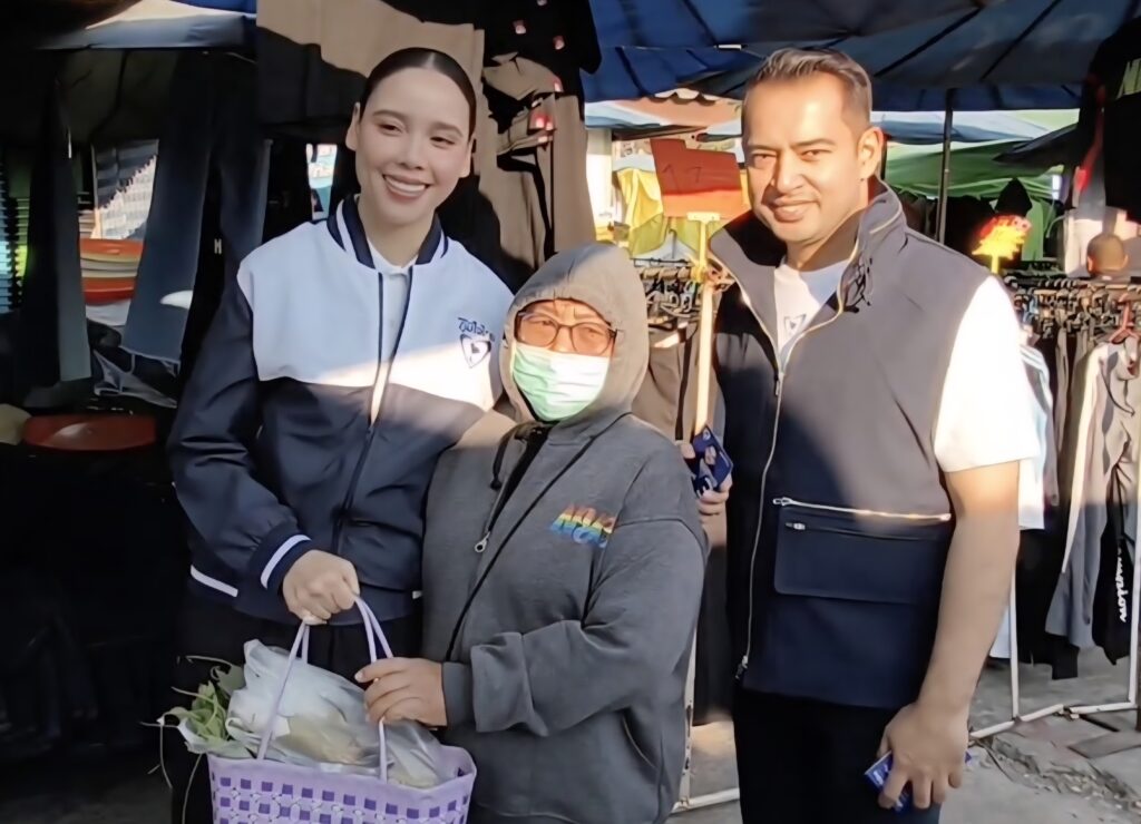 ซาบีดาฯ นำทีมลุยนครสวรรค์ ชูนโยบายพรรคภูมิใจไทย เน้นความมั่นคง สร้างรั้วชายแดน ซาบีดาฯ นำทีมลุยนครสวรรค์ ชูนโยบายพรรคภูมิใจไทย เน้นความมั่นคง สร้างรั้วชายแดน