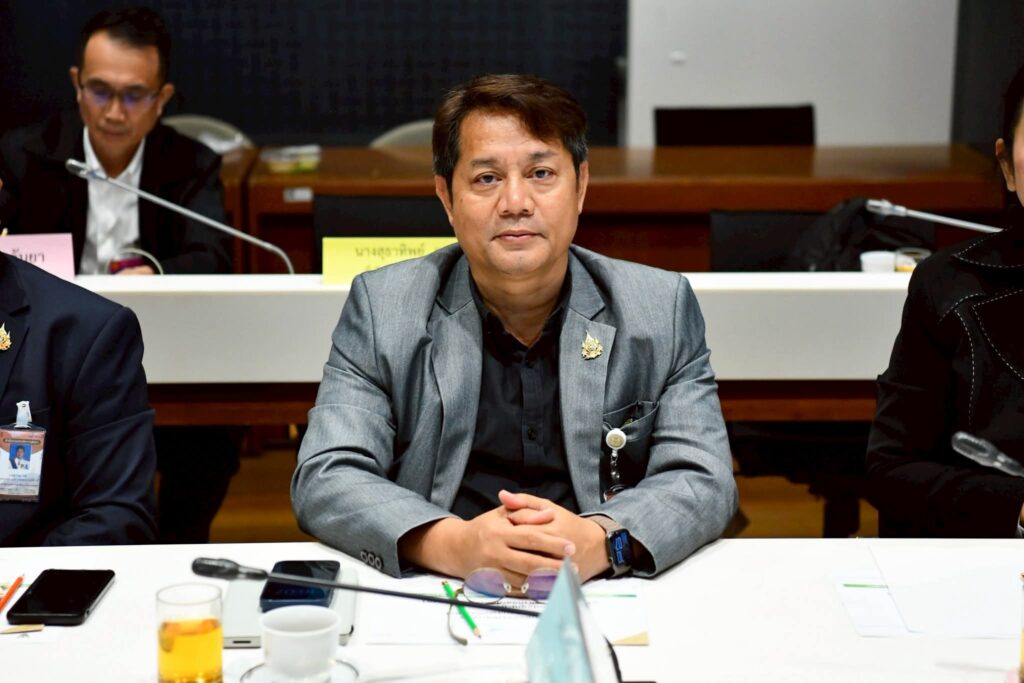 "สว.จำลอง" อายต่างชาติ ขยะอ่อนนุชเหม็นหึ่ง บี้ผู้ว่าฯกทม. ยกเป็นวาระเร่งด่วน "สว.จำลอง" อายต่างชาติ ขยะอ่อนนุชเหม็นหึ่ง บี้ผู้ว่าฯกทม. ยกเป็นวาระเร่งด่วน