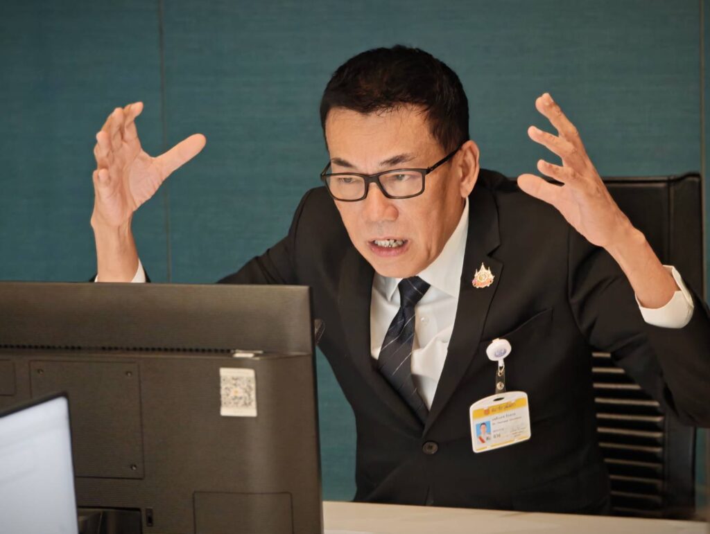 กมธ.สิ่งแวดล้อม วุฒิสภา สอบงบกองทุนสิ่งแวดล้อม 2.2 พันล้าน ผงะ TOR ส่อมั่ว-ไม่ตรงสเปก ลั่นต้องโปร่งใส กมธ.สิ่งแวดล้อม วุฒิสภา สอบงบกองทุนสิ่งแวดล้อม 2.2 พันล้าน ผงะ TOR ส่อมั่ว-ไม่ตรงสเปก ลั่นต้องโปร่งใส