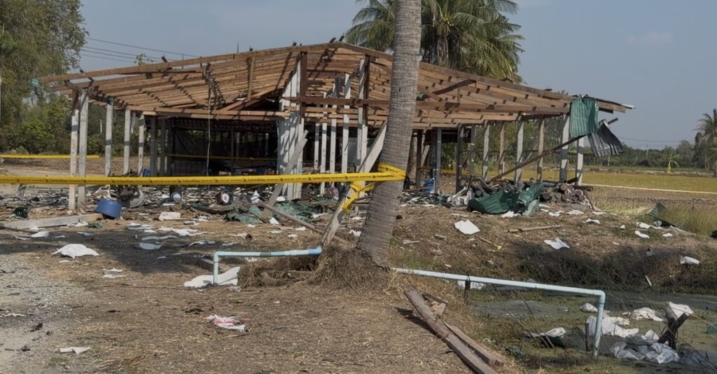 “สว.จำลอง”ลงพื้นที่เหตุพลุระเบิดดอนเจดีย์ จี้ตรวจสอบมาตรฐานความปลอดภัย-เร่งเยียวยา “สว.จำลอง”ลงพื้นที่เหตุพลุระเบิดดอนเจดีย์ จี้ตรวจสอบมาตรฐานความปลอดภัย-เร่งเยียวยา