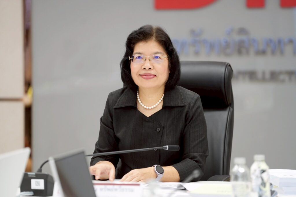 พาณิชย์ ขึ้นทะเบียน “สับปะรดสวี” เป็นสินค้า GI ชุมพร ลำดับที่ 7การันตีรสชาติหวานกรอบ เป็นของฝากยอดฮิตขาล่องใต้สร้างรายได้กว่า 27 ล้านบาทต่อปี พาณิชย์ ขึ้นทะเบียน “สับปะรดสวี” เป็นสินค้า GI ชุมพร ลำดับที่ 7การันตีรสชาติหวานกรอบ เป็นของฝากยอดฮิตขาล่องใต้สร้างรายได้กว่า 27 ล้านบาทต่อปี