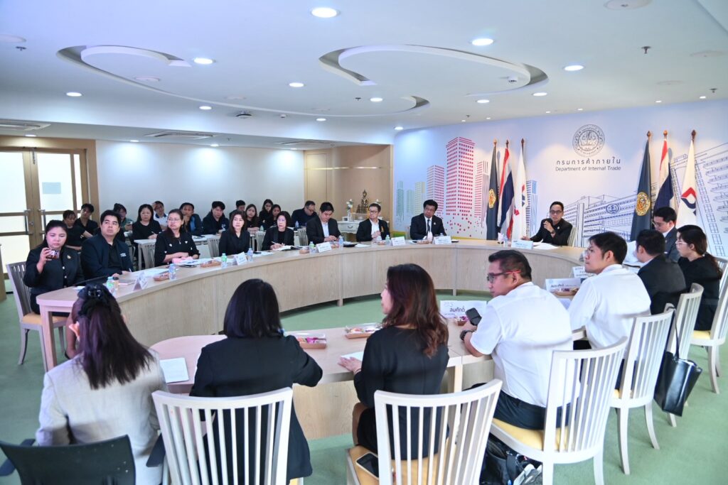 กรมการค้าภายใน วางแผนบริหารจัดการตลาด”ทุเรียน” รับผลผลิตทยอยออกตลาด เม.ย.–มิ.ย. เตรียมแคมเปญยกระดับภาพลักษณ์ทุเรียนคุณภาพ สร้างความเชื่อมั่นผู้บริโภค กรมการค้าภายใน วางแผนบริหารจัดการตลาด”ทุเรียน” รับผลผลิตทยอยออกตลาด เม.ย.–มิ.ย. เตรียมแคมเปญยกระดับภาพลักษณ์ทุเรียนคุณภาพ สร้างความเชื่อมั่นผู้บริโภค