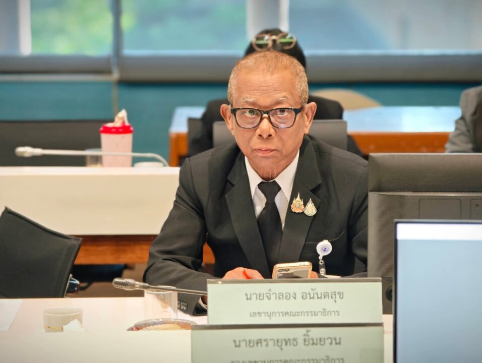 'สว.ชีวะภาพ' หวังพึ่งศาลปกครองเบรกนายทุนฮุบป่าระนอง 2 พันไร่ ฉะแก๊งตัดไม้เหิมทำ 'ป่าแหว่ง' สูญกว่าพันล้าน! 'สว.ชีวะภาพ' หวังพึ่งศาลปกครองเบรกนายทุนฮุบป่าระนอง 2 พันไร่ ฉะแก๊งตัดไม้เหิมทำ 'ป่าแหว่ง' สูญกว่าพันล้าน!