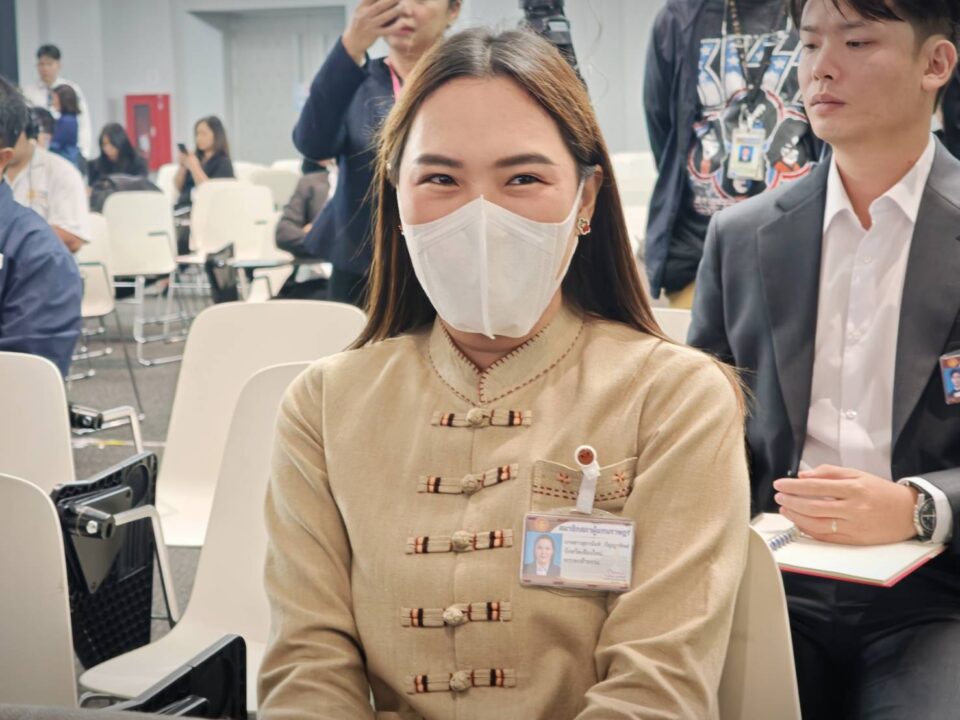 "โสภณ" เปิดสัมมนาสภาไทย "สุภานันท์" นำทัพ สส.หน้าใหม่สวมผ้าไทย ขานรับประหยัดพลังงาน "โสภณ" เปิดสัมมนาสภาไทย "สุภานันท์" นำทัพ สส.หน้าใหม่สวมผ้าไทย ขานรับประหยัดพลังงาน