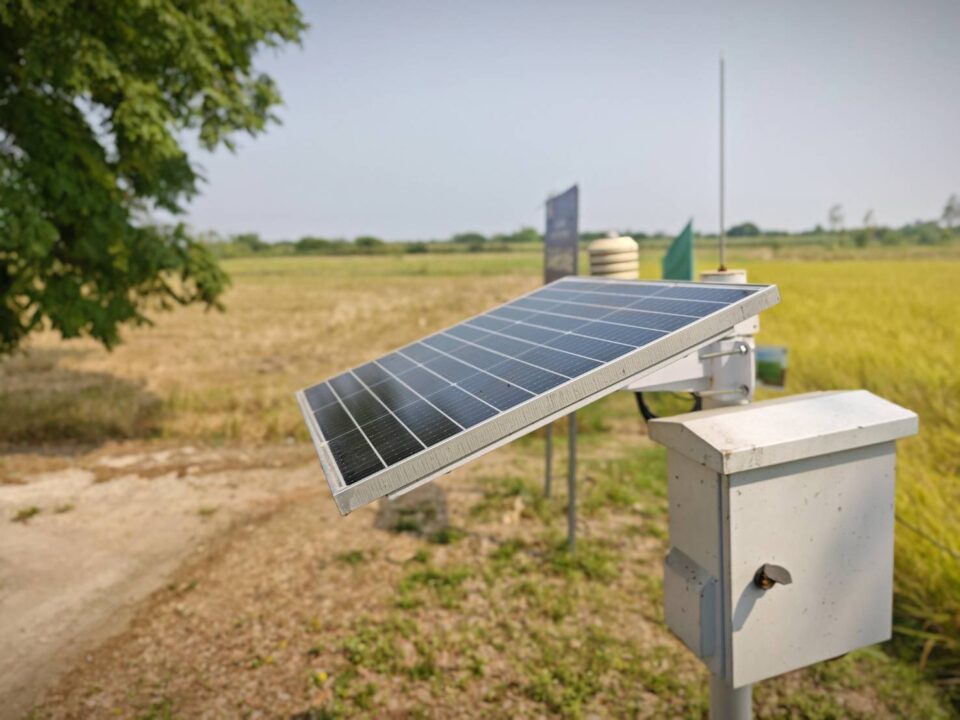 สว.ลุย"เดิมบางนางบวช" ชูชุมชนต้นแบบ ปลูกข้าวคาร์บอนต่ำ ลด Pm 2.5 สว.ลุย"เดิมบางนางบวช" ชูชุมชนต้นแบบ ปลูกข้าวคาร์บอนต่ำ ลด Pm 2.5