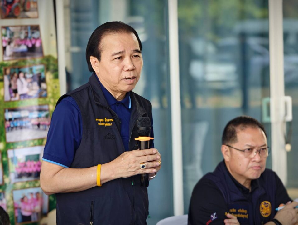 สว.ลุย"เดิมบางนางบวช" ชูชุมชนต้นแบบ ปลูกข้าวคาร์บอนต่ำ ลด Pm 2.5 สว.ลุย"เดิมบางนางบวช" ชูชุมชนต้นแบบ ปลูกข้าวคาร์บอนต่ำ ลด Pm 2.5