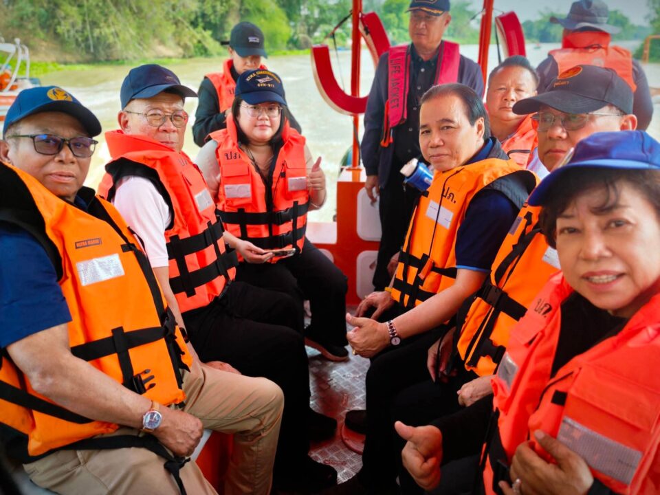 วุฒิสภา สางปัญหาน้ำท่าจีน! "ชูชาติ-จำลอง" สว.สุพรรณบุรี เร่งดันงบขุดลอก-กวาดวัชพืช วุฒิสภา สางปัญหาน้ำท่าจีน! "ชูชาติ-จำลอง" สว.สุพรรณบุรี เร่งดันงบขุดลอก-กวาดวัชพืช