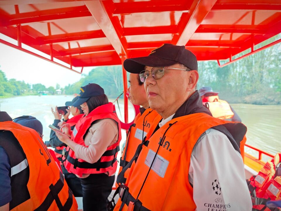 วุฒิสภา สางปัญหาน้ำท่าจีน! "ชูชาติ-จำลอง" สว.สุพรรณบุรี เร่งดันงบขุดลอก-กวาดวัชพืช วุฒิสภา สางปัญหาน้ำท่าจีน! "ชูชาติ-จำลอง" สว.สุพรรณบุรี เร่งดันงบขุดลอก-กวาดวัชพืช
