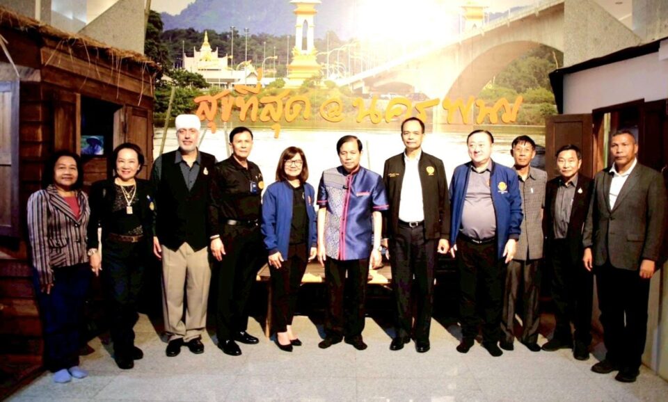 "สว.บุญจันทร์" หนุน “หอเฉลิมพระเกียรติฯ นครพนม” ดันสู่อุทยานเชิงประวัติศาสตร์ "สว.บุญจันทร์" หนุน “หอเฉลิมพระเกียรติฯ นครพนม” ดันสู่อุทยานเชิงประวัติศาสตร์