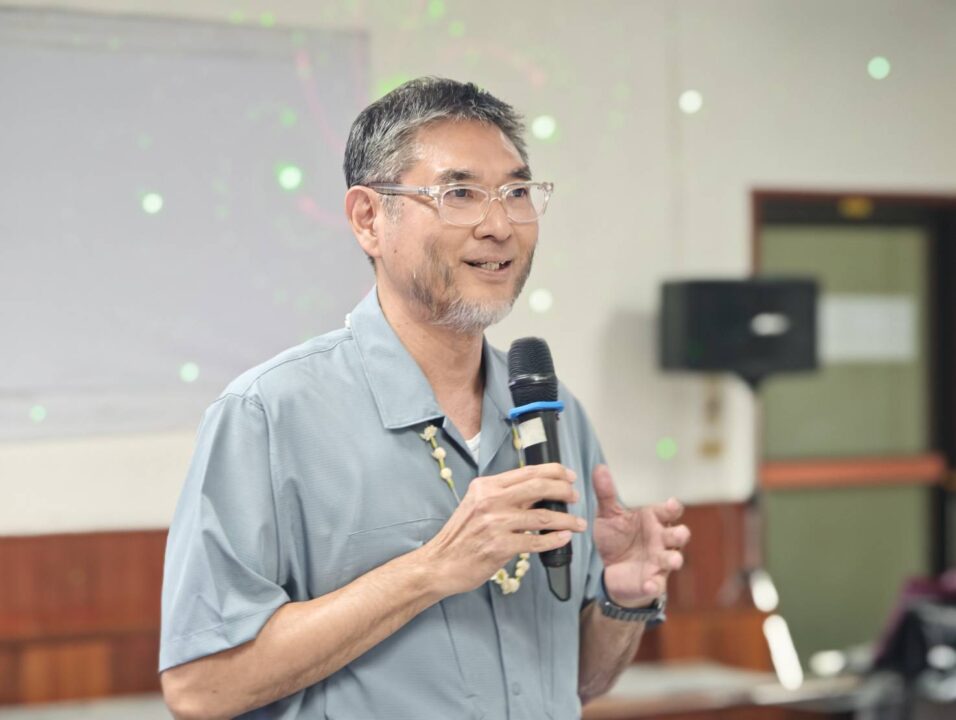 "หลา 32" นั่งนายกศิษย์เก่าสื่อสารฯ มช.คนใหม่ Masscom CMU จัดรดน้ำดำหัวคณาจารย์ "หลา 32" นั่งนายกศิษย์เก่าสื่อสารฯ มช.คนใหม่ Masscom CMU จัดรดน้ำดำหัวคณาจารย์