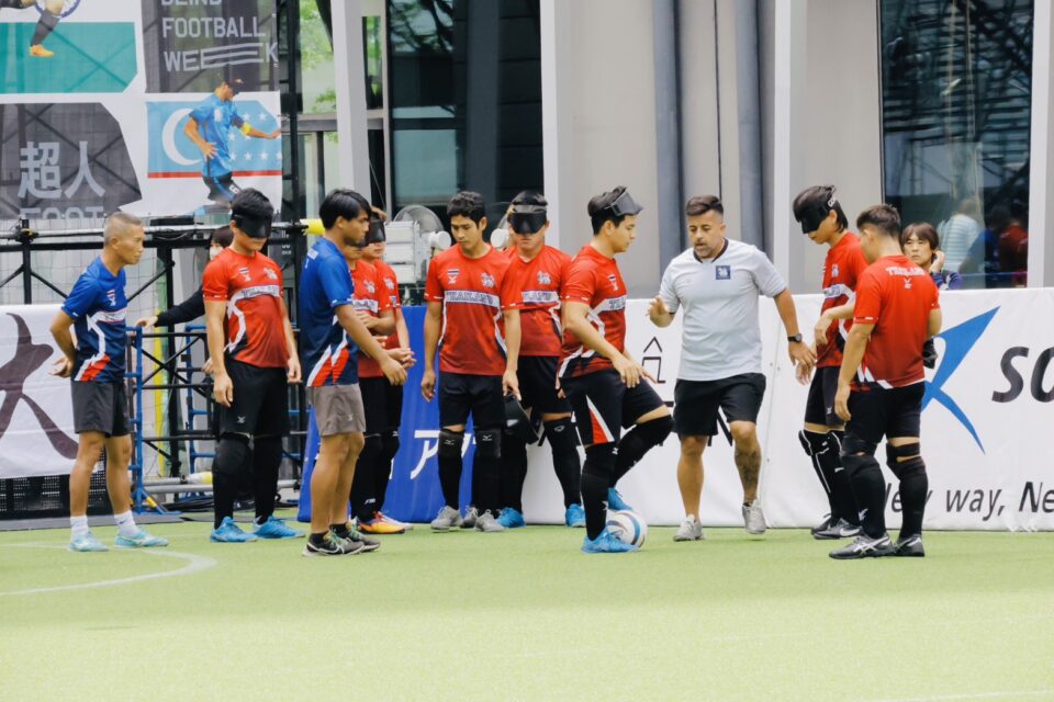 แข้งตาบอดเลือดใหม่ พร้อมดวลมังกรจีน "โค้ชมาร์เกซ" ชูหัวใจมวยไทย หวังสร้างประวัติศาสตร์เก็บตั๋วพาราลิมปิก 2028 แข้งตาบอดเลือดใหม่ พร้อมดวลมังกรจีน "โค้ชมาร์เกซ" ชูหัวใจมวยไทย หวังสร้างประวัติศาสตร์เก็บตั๋วพาราลิมปิก 2028