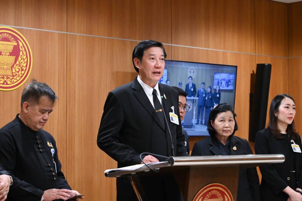 "สว.มังกร" ชี้ราชการทำงานซ้ำซ้อน บี้อัดงบโอที-เติมอุปกรณ์ดับฝุ่น "สว.มังกร" ชี้ราชการทำงานซ้ำซ้อน บี้อัดงบโอที-เติมอุปกรณ์ดับฝุ่น