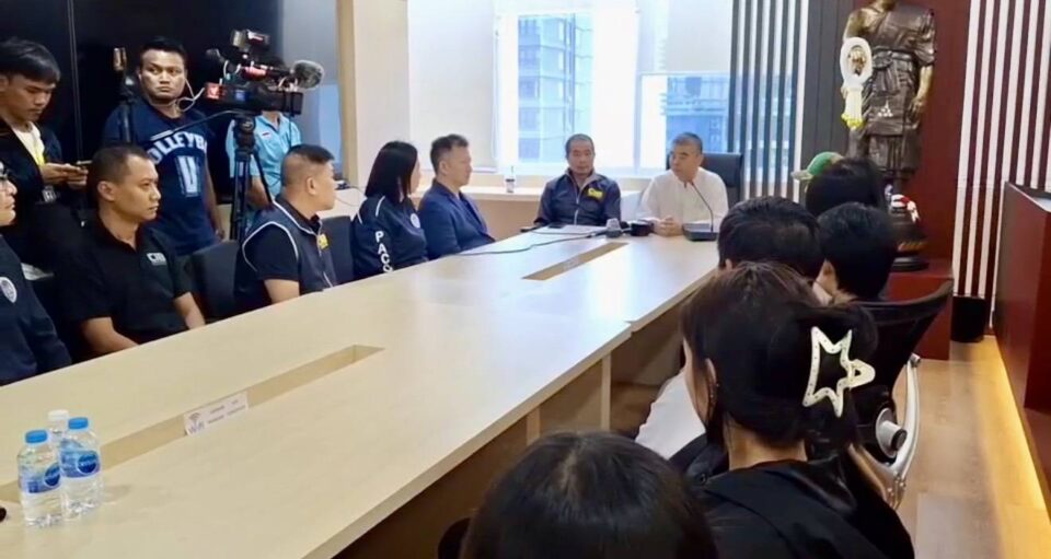 ป.ป.ท. ผนึก ปปป. พาแข้งฮอกกี้น้ำแข็งทีมชาติไทย ร้องกองปราบฯ ปมอมเบี้ยเลี้ยง-ค่าที่พัก ป.ป.ท. ผนึก ปปป. พาแข้งฮอกกี้น้ำแข็งทีมชาติไทย ร้องกองปราบฯ ปมอมเบี้ยเลี้ยง-ค่าที่พัก