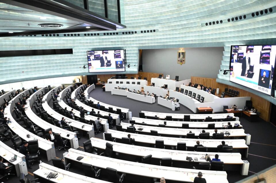 "สว.กัลยา" กางบิ๊กดาต้าดับไฟ-ฝุ่นPM 2.5 ชี้ภัยร้ายไม่ใช่แค่เผาป่า แต่คือ "ไฟบ้าอำนาจ "สว.กัลยา" กางบิ๊กดาต้าดับไฟ-ฝุ่นPM 2.5 ชี้ภัยร้ายไม่ใช่แค่เผาป่า แต่คือ "ไฟบ้าอำนาจ