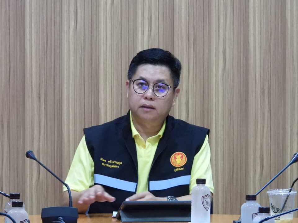 “มังกร ” นำประชุมแก้ปัญหาจราจร เร่งลดอุบัติเหตุ–ปรับภูมิทัศน์จุดเสี่ยง “มังกร ” นำประชุมแก้ปัญหาจราจร เร่งลดอุบัติเหตุ–ปรับภูมิทัศน์จุดเสี่ยง