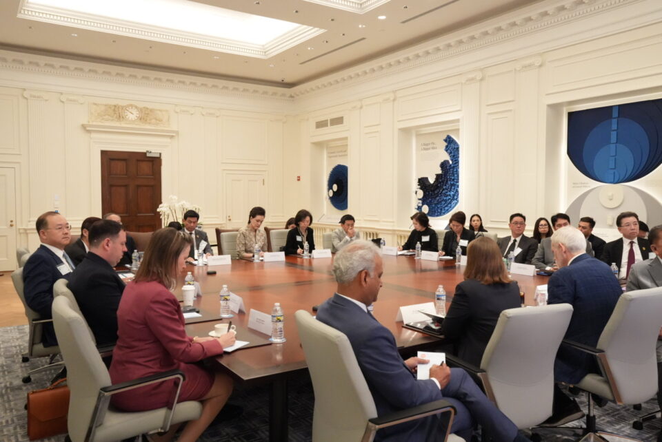 “ศุภจี” ร่วมทีมไทยแลนด์ เยือนสหรัฐฯ เข้าร่วม SelectUSA 2026 พร้อมหารือภาครัฐ–เอกชนสหรัฐฯ เดินหน้าขยายการค้าและการลงทุนไทย–สหรัฐฯ “ศุภจี” ร่วมทีมไทยแลนด์ เยือนสหรัฐฯ เข้าร่วม SelectUSA 2026 พร้อมหารือภาครัฐ–เอกชนสหรัฐฯ เดินหน้าขยายการค้าและการลงทุนไทย–สหรัฐฯ