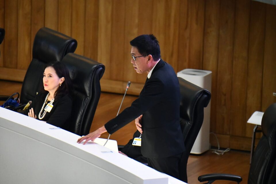 "ชีวะภาพ" หนุน "ผู้ว่าฯ" นั่งหัวโต๊ะคุมอากาศสะอาด เบรกยุบ "คพ." ย้ำต้องอยู่คู่ขนาน! "ชีวะภาพ" หนุน "ผู้ว่าฯ" นั่งหัวโต๊ะคุมอากาศสะอาด เบรกยุบ "คพ." ย้ำต้องอยู่คู่ขนาน!