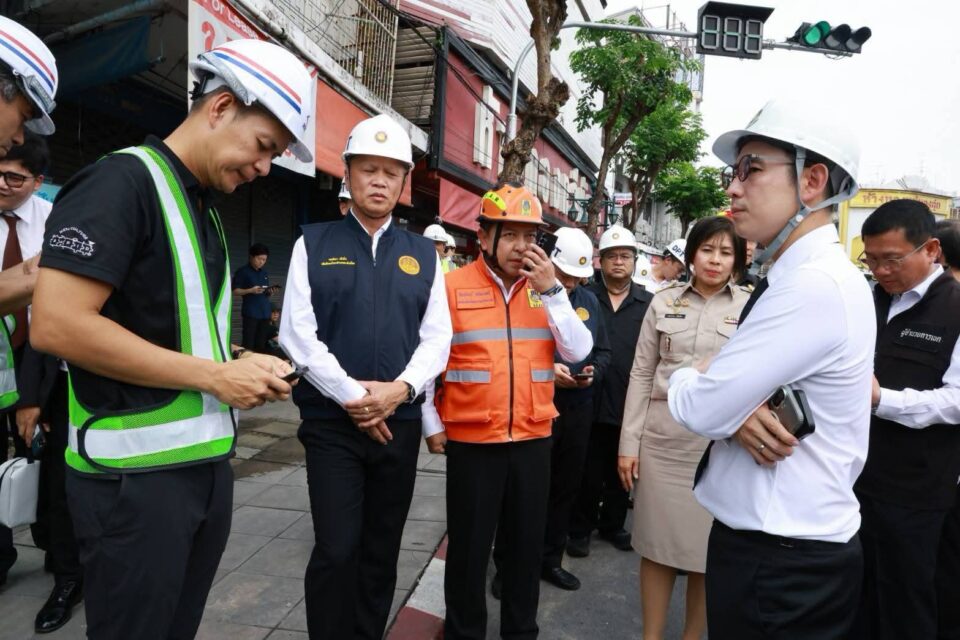 มท.4 “วรศิษฎ์” พร้อมด้วย ราชรถ 2 “สิริพงศ์” ลงพื้นที่ติดตามการกรณีเหตุการณ์ถนนทรุดตัวบริเวณใกล้วงเวียนใหญ่ มท.4 “วรศิษฎ์” พร้อมด้วย ราชรถ 2 “สิริพงศ์” ลงพื้นที่ติดตามการกรณีเหตุการณ์ถนนทรุดตัวบริเวณใกล้วงเวียนใหญ่