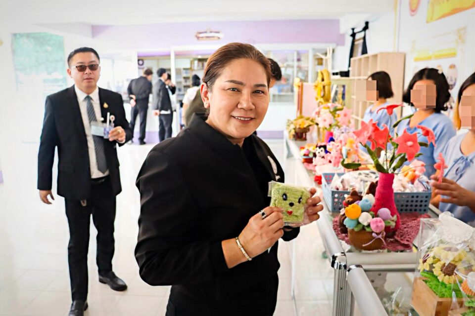 กมธ.การกฎหมายฯ วุฒิสภา บุกเรือนจำพิเศษพัทยา "สว.กิติศักดิ์" ผวา "เฉิน หมิงซัน" ซุกคลังอาวุธสงคราม! จี้ลากไส้สอบเชิงลึก กมธ.การกฎหมายฯ วุฒิสภา บุกเรือนจำพิเศษพัทยา "สว.กิติศักดิ์" ผวา "เฉิน หมิงซัน" ซุกคลังอาวุธสงคราม! จี้ลากไส้สอบเชิงลึก