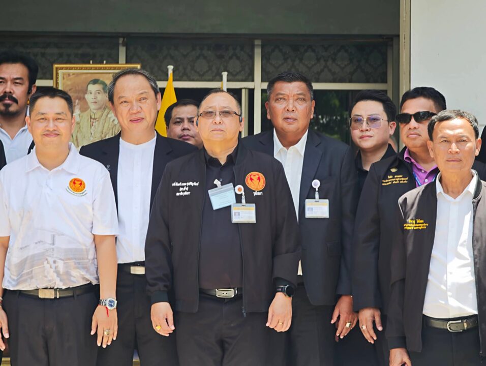 กมธ.การกฎหมายฯ วุฒิสภา บุกเรือนจำพิเศษพัทยา "สว.กิติศักดิ์" ผวา "เฉิน หมิงซัน" ซุกคลังอาวุธสงคราม! จี้ลากไส้สอบเชิงลึก กมธ.การกฎหมายฯ วุฒิสภา บุกเรือนจำพิเศษพัทยา "สว.กิติศักดิ์" ผวา "เฉิน หมิงซัน" ซุกคลังอาวุธสงคราม! จี้ลากไส้สอบเชิงลึก