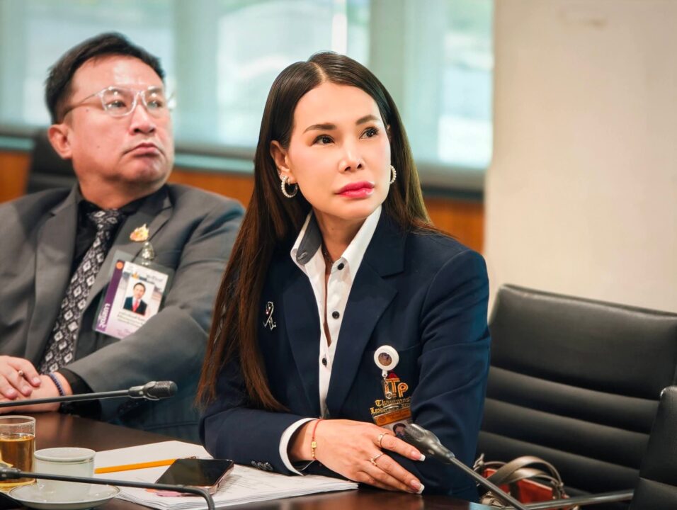 "สว.กิติศักดิ์" นำอนุกมธ.ตำรวจ บุกพัทยาดับซ่าแว้นคูเวต! จ่อรื้อกฎหมายผับ 60 ปี "สว.กิติศักดิ์" นำอนุกมธ.ตำรวจ บุกพัทยาดับซ่าแว้นคูเวต! จ่อรื้อกฎหมายผับ 60 ปี