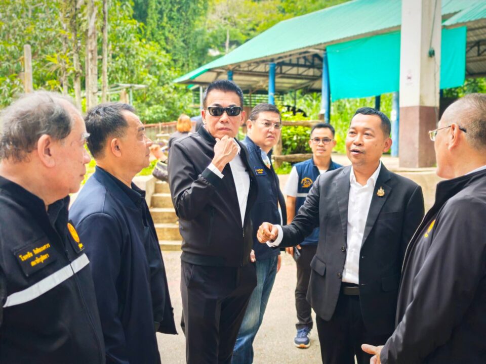 ทวงคืน "เขาคอก"! "ชีวะภาพ" ซัดรีสอร์ตหรูทับที่กักช้างโบราณ ทวงคืน "เขาคอก"! "ชีวะภาพ" ซัดรีสอร์ตหรูทับที่กักช้างโบราณ