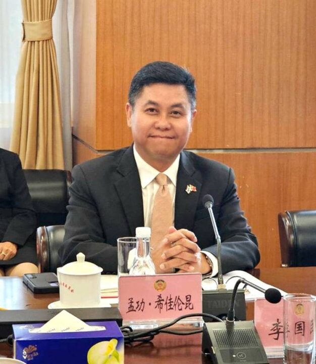 "สว.กัลยา" นำทัพสว. จับเข่าบิ๊กยูนนาน ล้วงสูตรแก้จน-ปราบขยะล้น ชูวาทะพี่น้องไทย-จีน "สว.กัลยา" นำทัพสว. จับเข่าบิ๊กยูนนาน ล้วงสูตรแก้จน-ปราบขยะล้น ชูวาทะพี่น้องไทย-จีน
