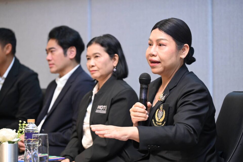 กมธ.ท่องเที่ยวกีฬา สว.ลุยสร้างรากฐานบอลไทย "โปรดปราน" ขานรับ "พีเอ็ม ยูธคัพ" ศึกรากหญ้าล่าตั๋วบอลโลก กมธ.ท่องเที่ยวกีฬา สว.ลุยสร้างรากฐานบอลไทย "โปรดปราน" ขานรับ "พีเอ็ม ยูธคัพ" ศึกรากหญ้าล่าตั๋วบอลโลก