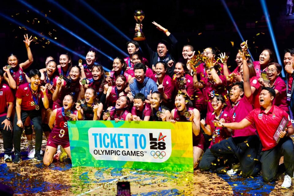 ทัพนักตบสาวไทย ชนะ จีน 3 - 2 เซต คว้าแชมป์เอเชีย 2026 พร้อมสร้างประวัติศาสตร์คว้าตั๋วไปลุยโอลิมปิก ที่สหรัฐอเมริกา ทัพนักตบสาวไทย ชนะ จีน 3 - 2 เซต คว้าแชมป์เอเชีย 2026 พร้อมสร้างประวัติศาสตร์คว้าตั๋วไปลุยโอลิมปิก ที่สหรัฐอเมริกา