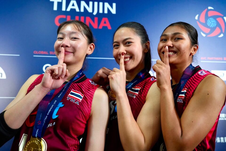 ทัพนักตบสาวไทย ชนะ จีน 3 - 2 เซต คว้าแชมป์เอเชีย 2026 พร้อมสร้างประวัติศาสตร์คว้าตั๋วไปลุยโอลิมปิก ที่สหรัฐอเมริกา ทัพนักตบสาวไทย ชนะ จีน 3 - 2 เซต คว้าแชมป์เอเชีย 2026 พร้อมสร้างประวัติศาสตร์คว้าตั๋วไปลุยโอลิมปิก ที่สหรัฐอเมริกา