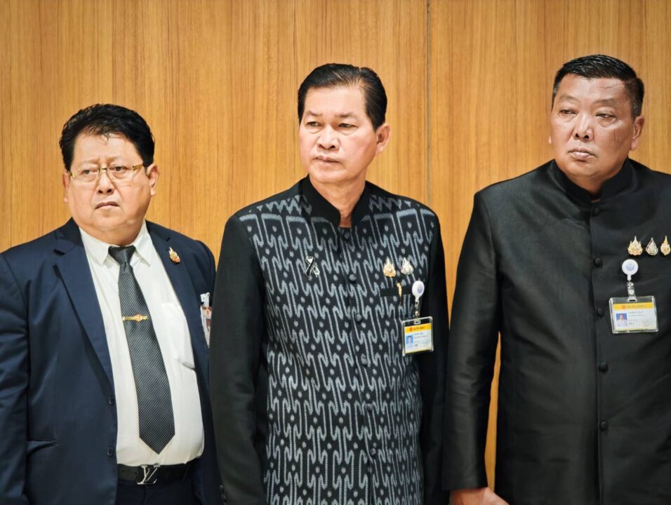 "สว.ชีวะภาพ" พลิกเกมแฉ จ่อขึ้นศาล 8 ต.ค. จับตาคดีมหากาพย์ "แม่แกนนำส้ม" ฮุบป่า 3 พันไร่ "สว.ชีวะภาพ" พลิกเกมแฉ จ่อขึ้นศาล 8 ต.ค. จับตาคดีมหากาพย์ "แม่แกนนำส้ม" ฮุบป่า 3 พันไร่